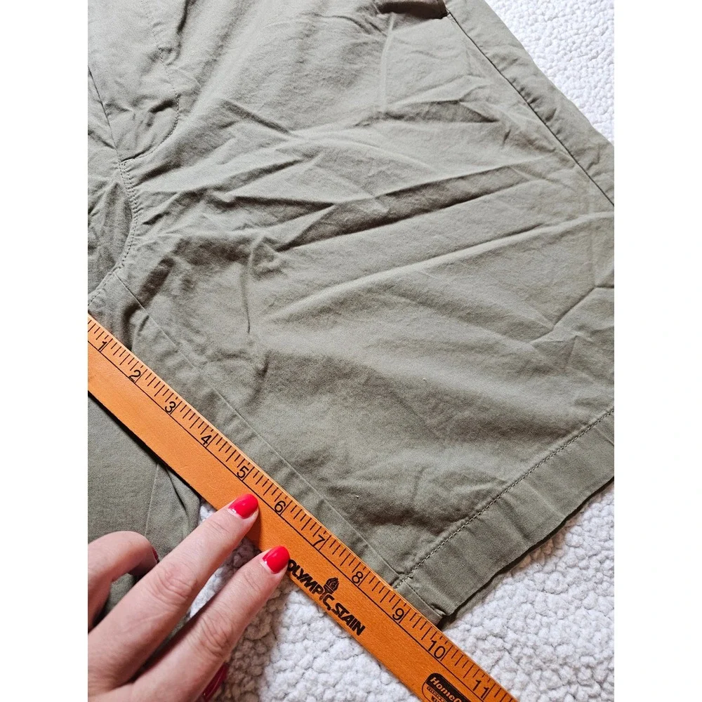 J.Crew Re-Imagined Mens Olive Green Stretch Chino Shorts 38 x 10.5 Flat Front